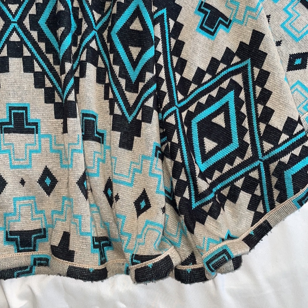 Large Overthrow Boho Shirt - Picture 6 of 7